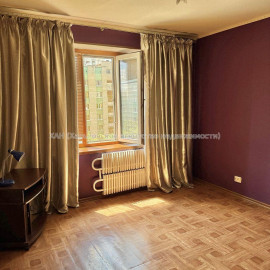 Продам квартиру, Гвардейцев Широнинцев ул. , 2  ком., 46 м², капитальный ремонт