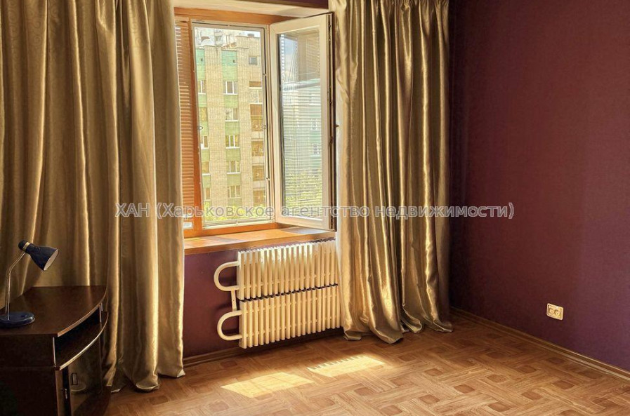 Продам квартиру, Гвардейцев Широнинцев ул. , 2  ком., 46 м², капитальный ремонт 