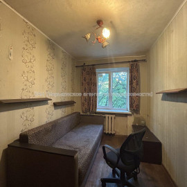 Продам квартиру, Василия Мельникова ул. , 1 кім., 14 м², косметический ремонт
