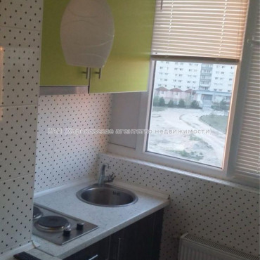 Продам квартиру, Шевченковский пер. , 1 кім., 25 м², евроремонт 