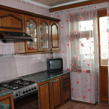 Продам квартиру, Аэрокосмический пр. , 2  ком., 60 м², косметический ремонт 