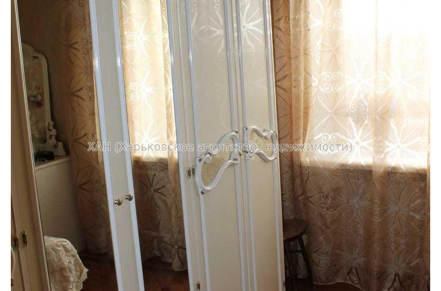 Продам квартиру, Аэрокосмический пр. , 2  ком., 60 м², косметический ремонт 