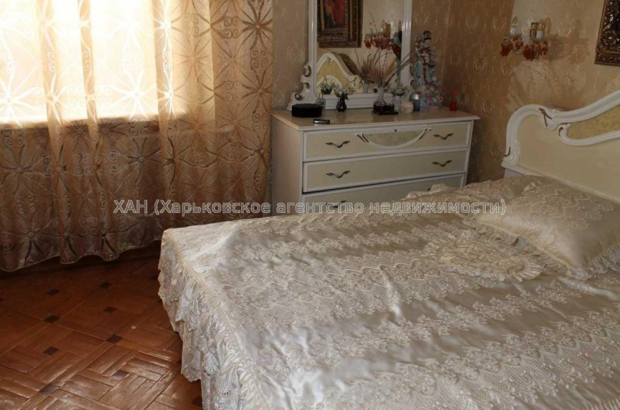 Продам квартиру, Аэрокосмический пр. , 2  ком., 60 м², косметический ремонт 
