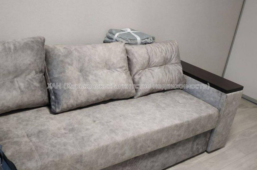 Продам квартиру, Бучмы ул. , 1 кім., 37 м², капитальный ремонт 