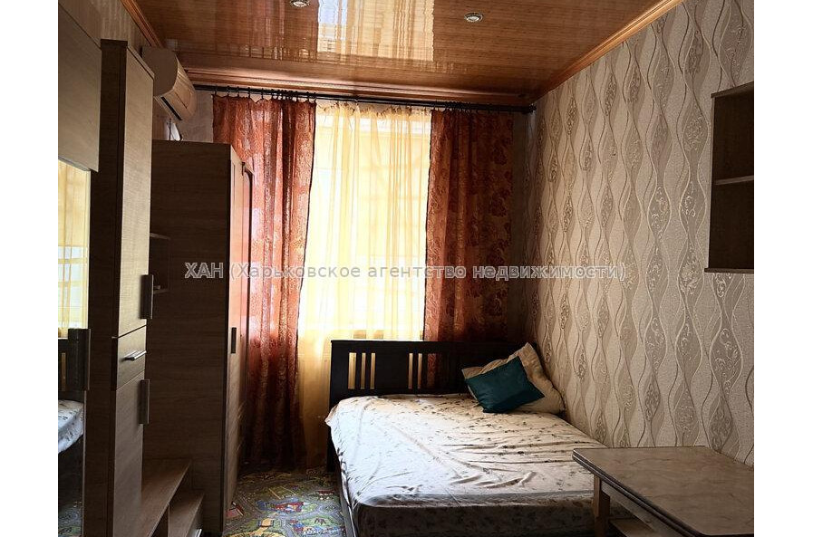 Продам квартиру, Индустриальный просп. , 1 кім., 18.20 м², косметический ремонт 
