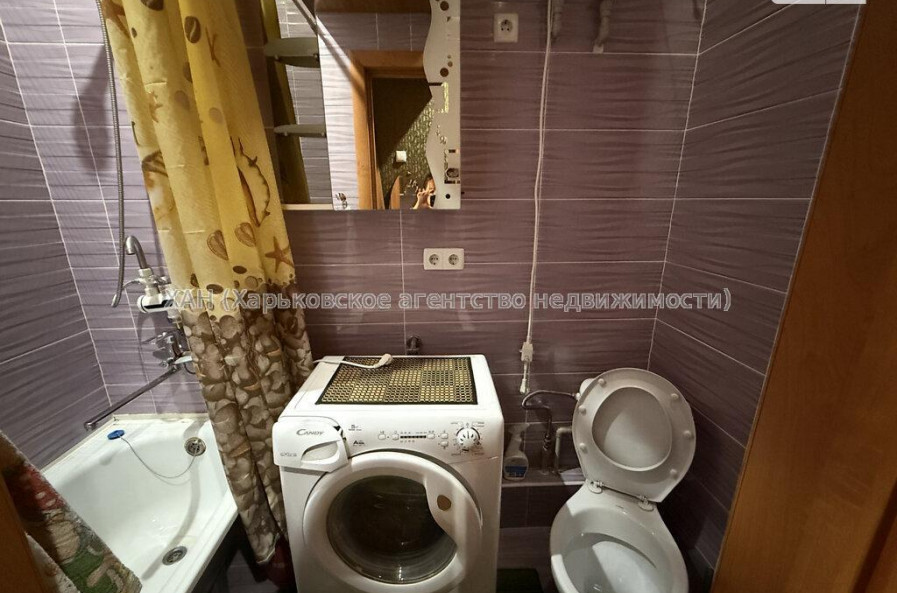 Продам квартиру, Индустриальный просп. , 1 кім., 18.20 м², косметический ремонт 