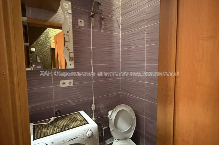 Продам квартиру, Индустриальный просп. , 1 кім., 18.20 м², косметический ремонт 