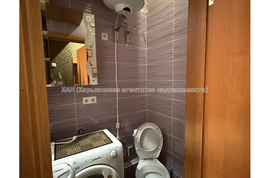 Продам квартиру, Индустриальный просп. , 1 кім., 18.20 м², косметический ремонт 