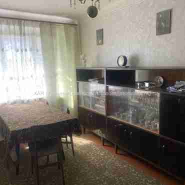 Продам квартиру, Интернациональная ул. , 4 кім., 61.20 м², советский ремонт 