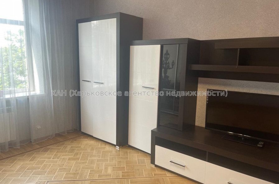 Продам квартиру, Гиршмана ул. , 2  ком., 58 м², евроремонт 