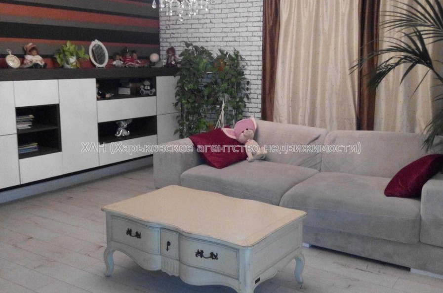 Продам квартиру, Гвардейцев Широнинцев ул. , 3 кім., 108.30 м², евроремонт 