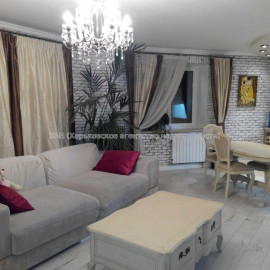 Продам квартиру, Гвардейцев Широнинцев ул. , 3 кім., 108.30 м², евроремонт