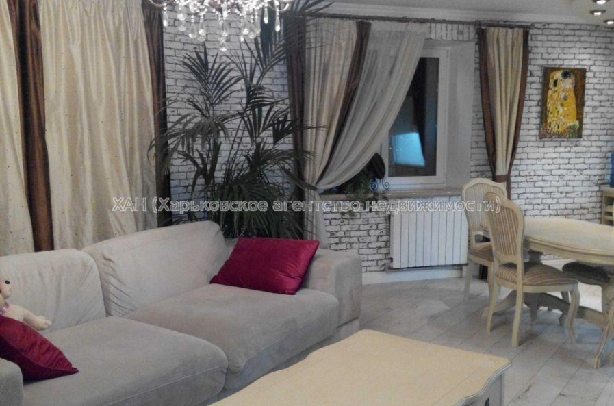 Продам квартиру, Гвардейцев Широнинцев ул. , 3 кім., 108.30 м², евроремонт 