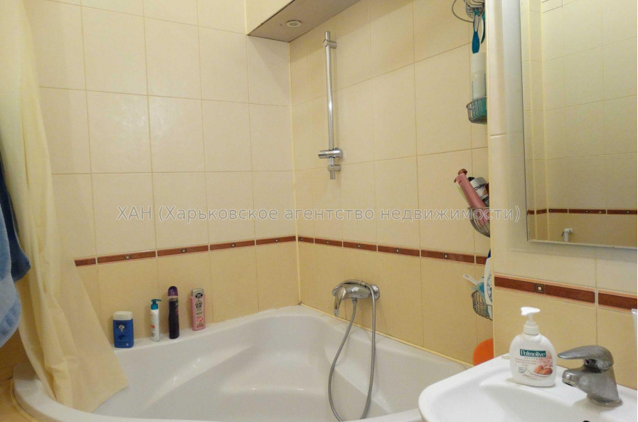 Продам квартиру, Культуры ул. , 3 кім., 65 м², капитальный ремонт 