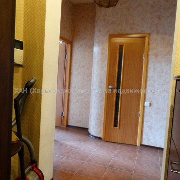 Продам квартиру, Культуры ул. , 3  ком., 65 м², капитальный ремонт 