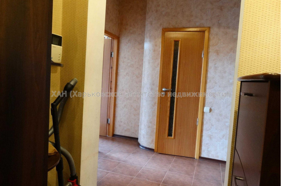 Продам квартиру, Культуры ул. , 3 кім., 65 м², капитальный ремонт 