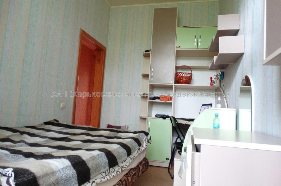 Продам квартиру, Культуры ул. , 3 кім., 65 м², капитальный ремонт 