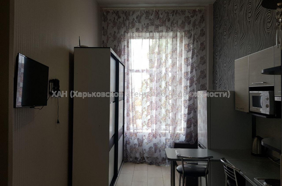 Продам квартиру, Шевченковский пер. , 1 кім., 19 м², капитальный ремонт 