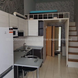 Продам квартиру, Шевченковский пер. , 1 кім., 19 м², капитальный ремонт