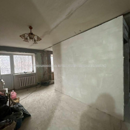 Продам квартиру, 12 Апреля ул. , 3 кім., 61 м², без отделочных работ