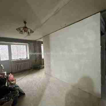 Продам квартиру, 12 Апреля ул. , 3 кім., 61 м², без отделочных работ 