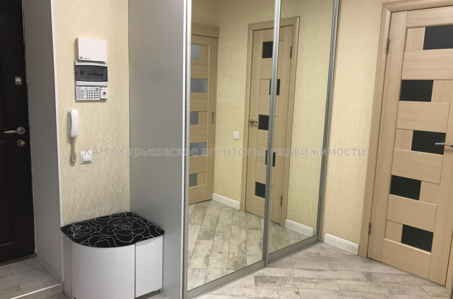 Продам квартиру, Салтовское шоссе , 73В , 2  ком., 47 м², авторский дизайн 