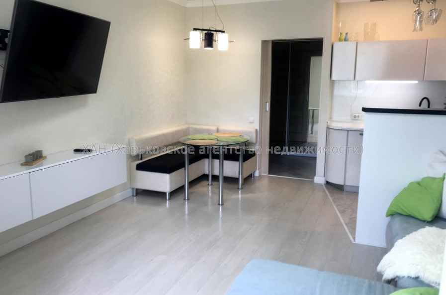 Продам квартиру, Салтовское шоссе , 73В , 2  ком., 47 м², авторский дизайн 