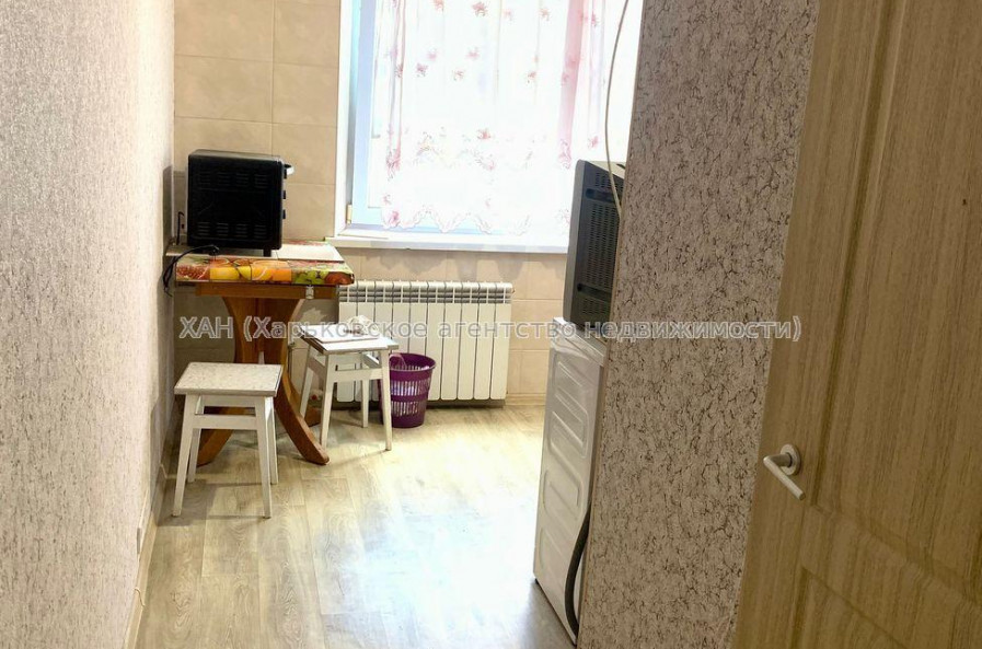 Продам квартиру, Гвардейцев Широнинцев ул. , 1 кім., 36 м², капитальный ремонт 