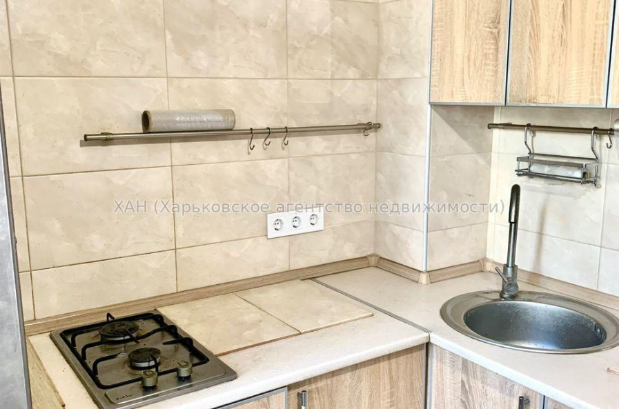 Продам квартиру, Гвардейцев Широнинцев ул. , 1 кім., 36 м², капитальный ремонт 