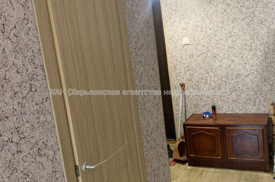 Продам квартиру, Гвардейцев Широнинцев ул. , 1 кім., 36 м², капитальный ремонт 