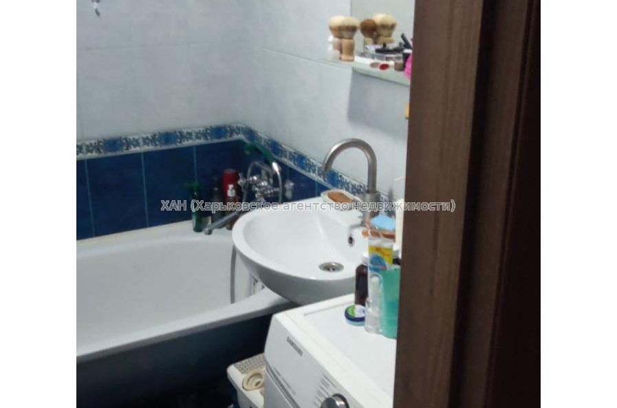 Продам квартиру, Гвардейцев Широнинцев ул. , 2  ком., 70 м², капитальный ремонт 
