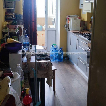 Продам квартиру, Гвардейцев Широнинцев ул. , 2  ком., 70 м², капитальный ремонт 