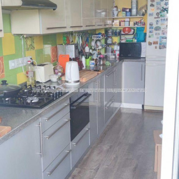 Продам квартиру, Гвардейцев Широнинцев ул. , 2  ком., 70 м², капитальный ремонт 