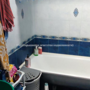 Продам квартиру, Гвардейцев Широнинцев ул. , 2  ком., 70 м², капитальный ремонт 