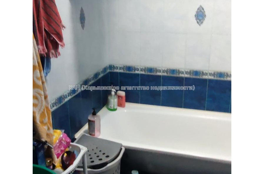 Продам квартиру, Гвардейцев Широнинцев ул. , 2  ком., 70 м², капитальный ремонт 