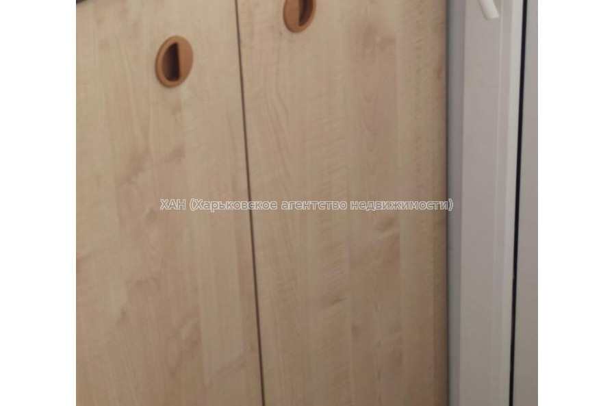Продам квартиру, Гвардейцев Широнинцев ул. , 2  ком., 70 м², капитальный ремонт 