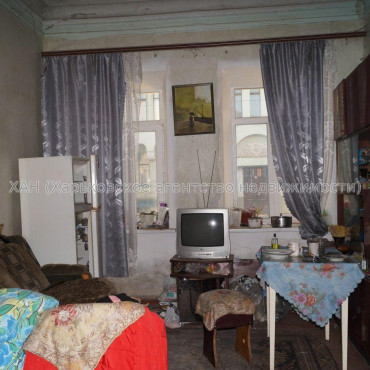 Продам квартиру, Грековская ул. , 4 кім., 77.60 м², советский ремонт 