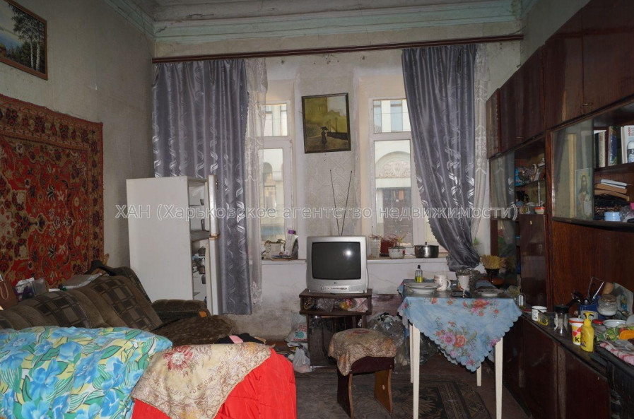 Продам квартиру, Грековская ул. , 4 кім., 77.60 м², советский ремонт 
