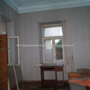 Продам квартиру, Грековская ул. , 4 кім., 77.60 м², советский ремонт 