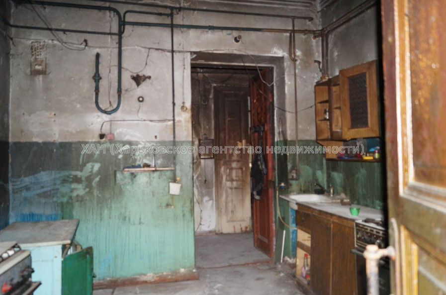 Продам квартиру, Грековская ул. , 4 кім., 77.60 м², советский ремонт 