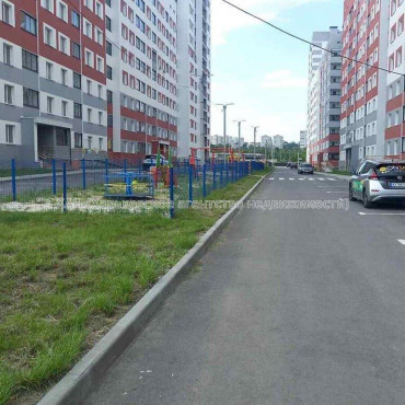 Продам квартиру, Шевченко ул. , 2 кім., 60.90 м², без внутренних работ 