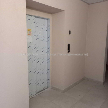 Продам квартиру, Шевченко ул. , 2 кім., 60.90 м², без внутренних работ 