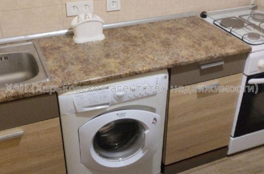 Продам квартиру, Гвардейцев Широнинцев ул. , 1 кім., 30.90 м², косметический ремонт 
