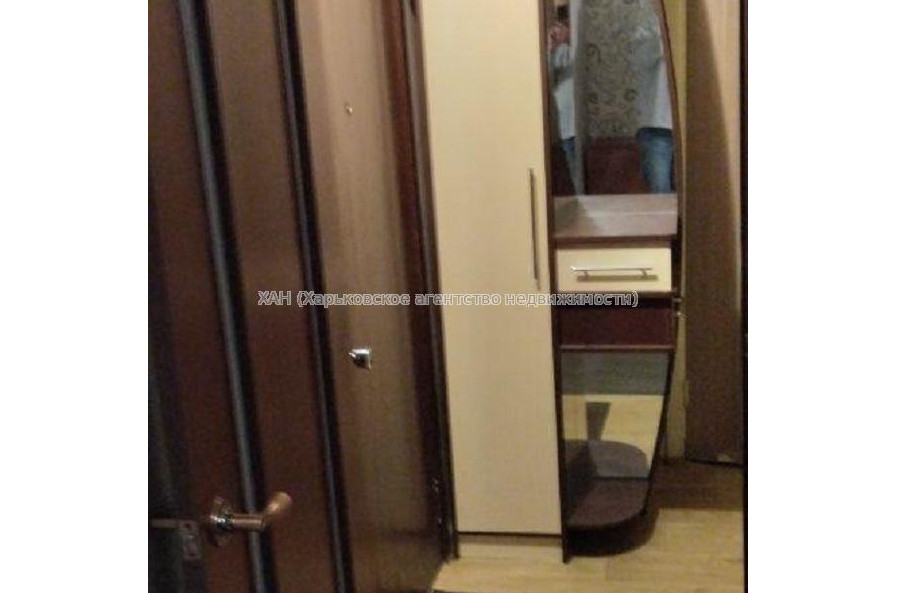 Продам квартиру, Гвардейцев Широнинцев ул. , 1 кім., 30.90 м², косметический ремонт 