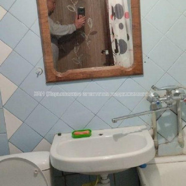 Продам квартиру, Гвардейцев Широнинцев ул. , 1 кім., 30.90 м², косметический ремонт 