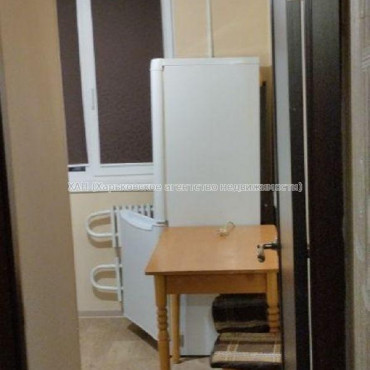 Продам квартиру, Гвардейцев Широнинцев ул. , 1 кім., 30.90 м², косметический ремонт 