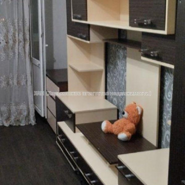 Продам квартиру, Гвардейцев Широнинцев ул. , 1 кім., 30.90 м², косметический ремонт 