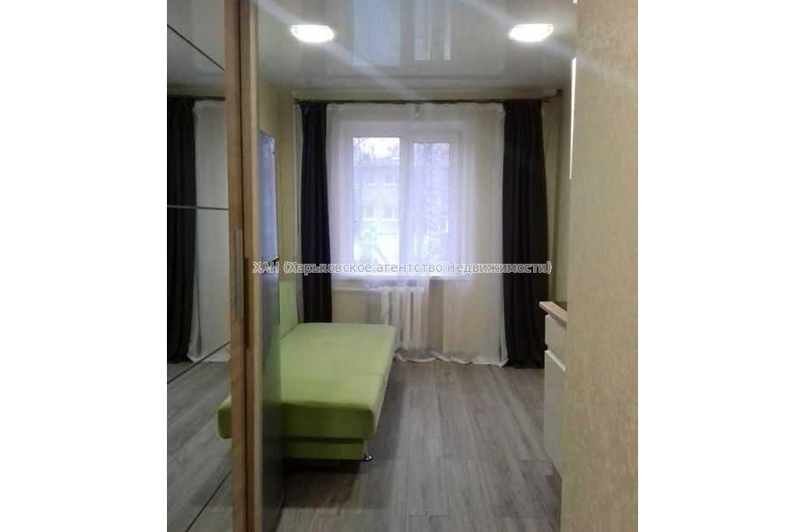Продам квартиру, Защитников Неба ул. , 1 кім., 16 м², капитальный ремонт 