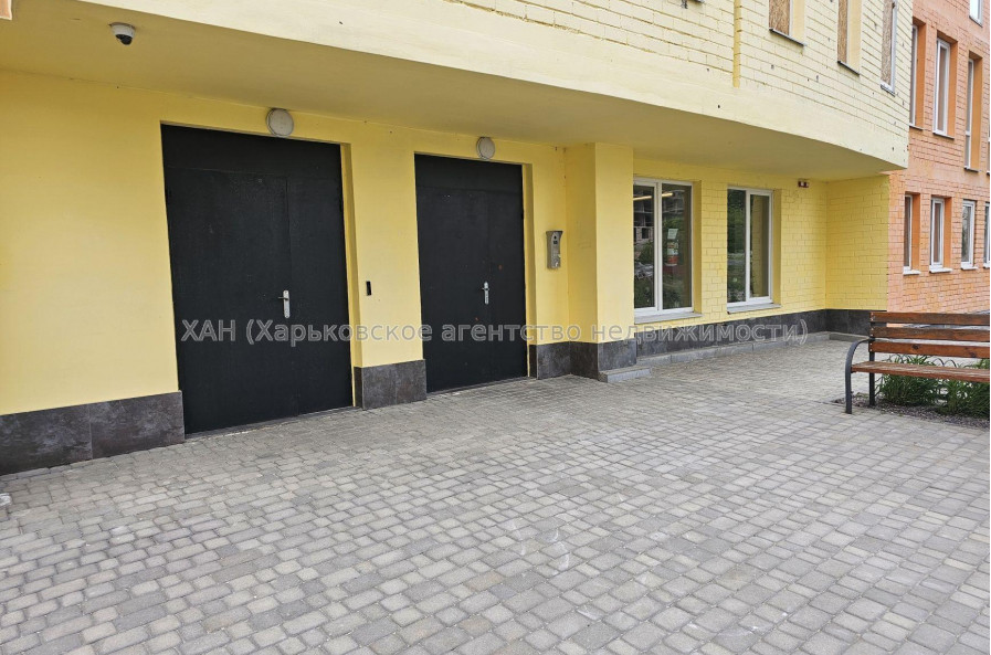 Продам квартиру, Гвардейцев Широнинцев ул. , 1 кім., 43.40 м², без внутренних работ 
