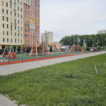 Продам квартиру, Гвардейцев Широнинцев ул. , 1 кім., 43.40 м², без внутренних работ 